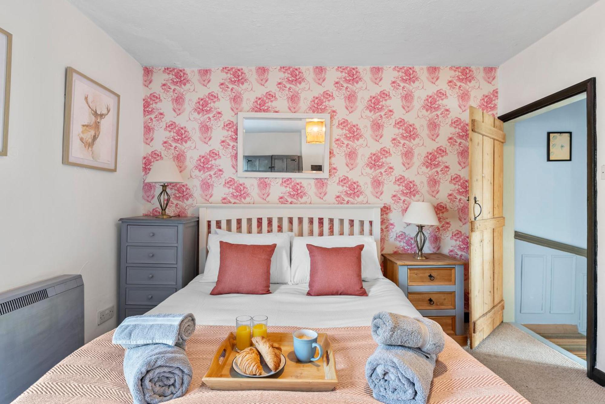 139 I Abbey House I Characterful & Peaceful 1Br House W Garden, Rooftop Balcony, Fully Equipped Kitchen And Dedicated Workspace Bury St. Edmunds Exterior photo