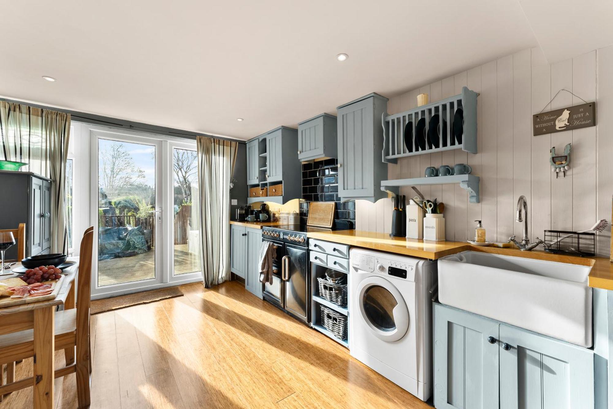 139 I Abbey House I Characterful & Peaceful 1Br House W Garden, Rooftop Balcony, Fully Equipped Kitchen And Dedicated Workspace Bury St. Edmunds Exterior photo